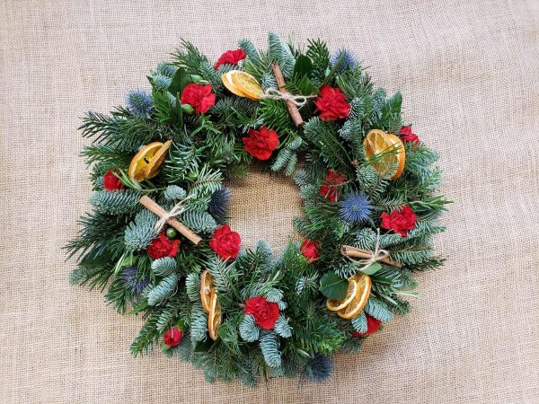 christmas flowers-table wreath-centrepiece
