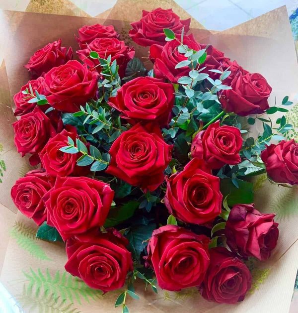 valentines day flowers-red rose bouquet-24 red naomi roses-florist