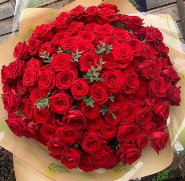 100 luxury naomi roses-torquay-torbay-florist-valentines day flowers-delivery