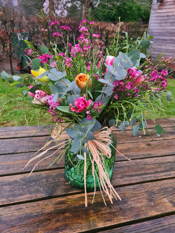 tulips-tulip vase arrangement-spring flowers-flower delivery-florist-torquay-paignton