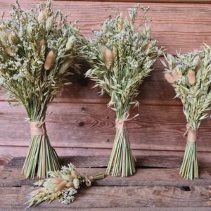 neutral dried flowers-dried wedding flowers-lagurus-bunny tails-white natural flowers-uk