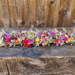 dried flower garland-colourful garland-dried flowers-wedding flowers-table centrepiece-table decor-home deror